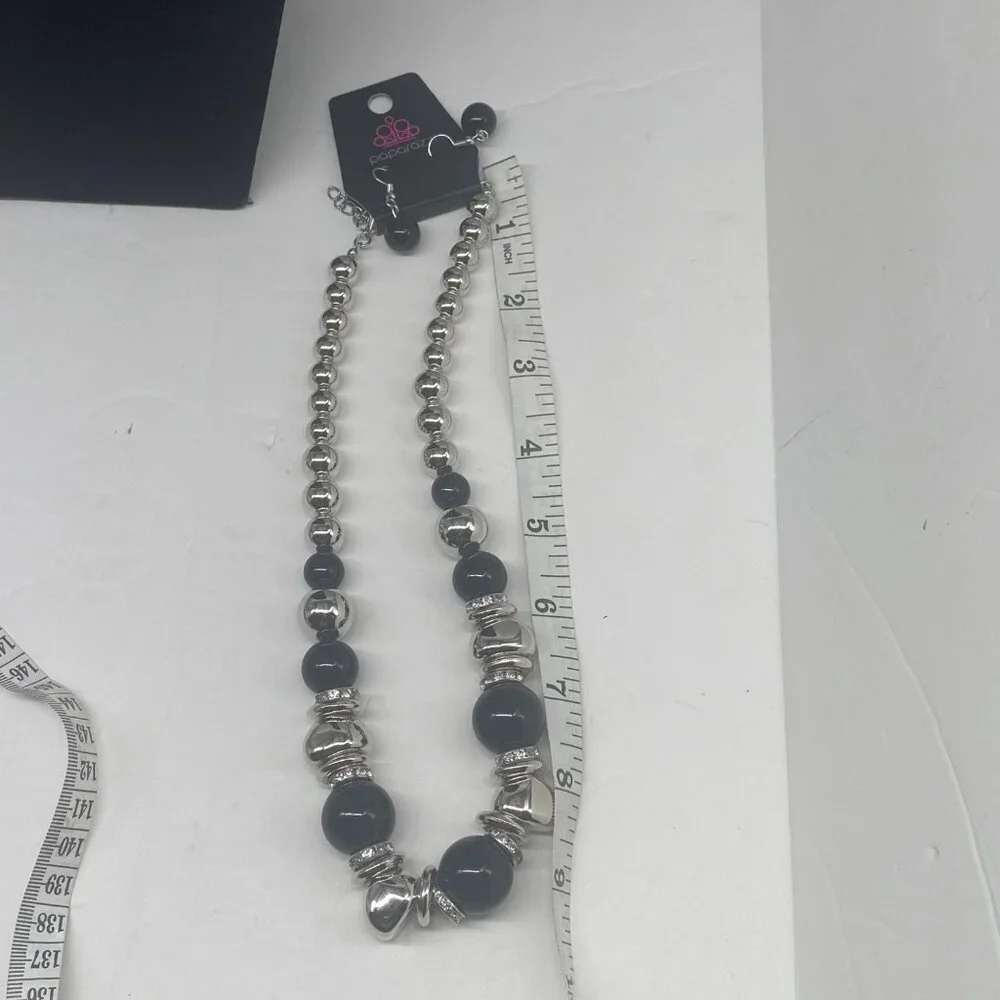 Paparazzi Jewelry Hollywood‎ Haute Spot Black Necklace & Earrings Set For Women